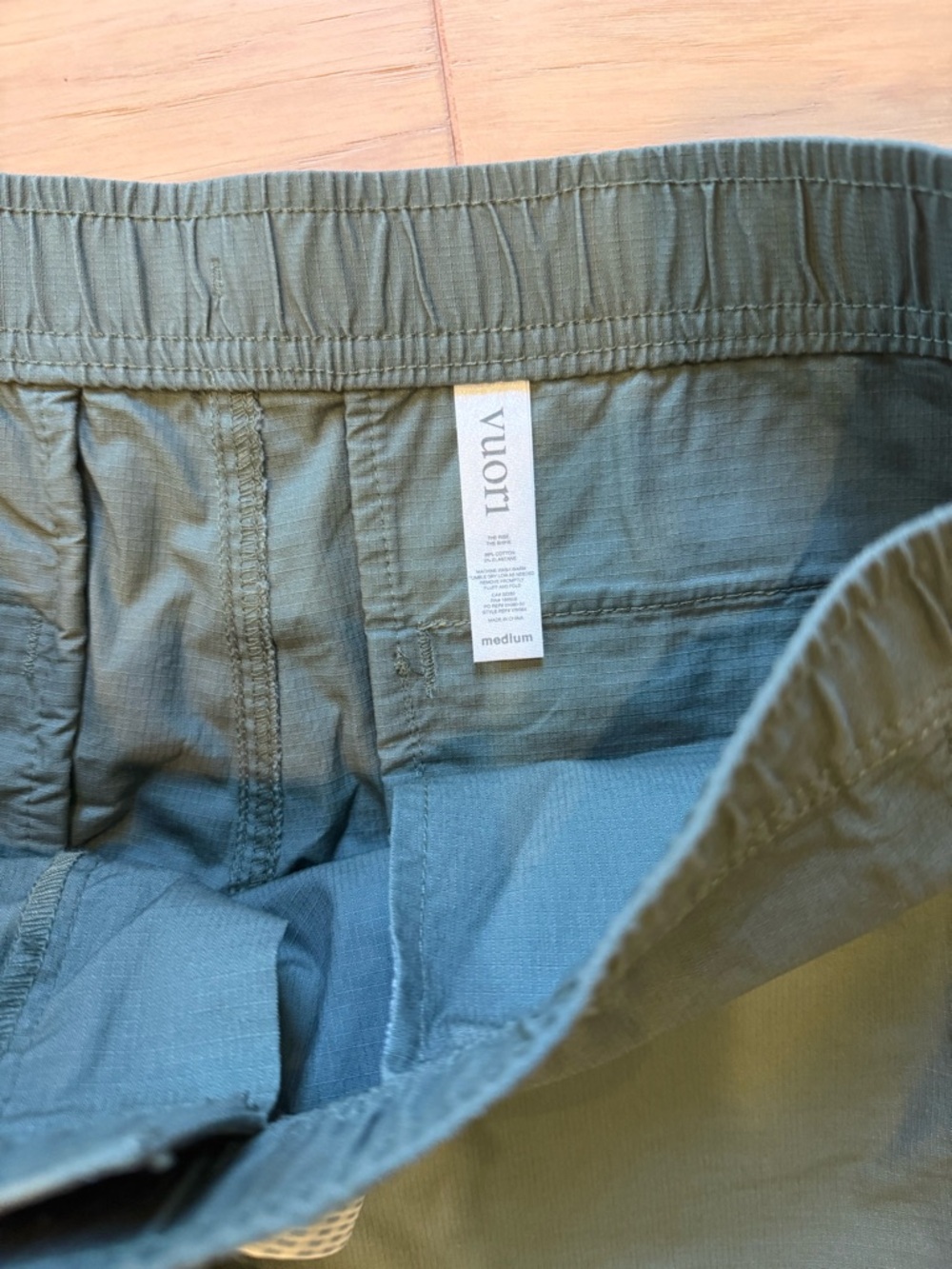 Vuori Women's Army Green Performance Drawcord Shorts - new with tags - Picture 4 of 4